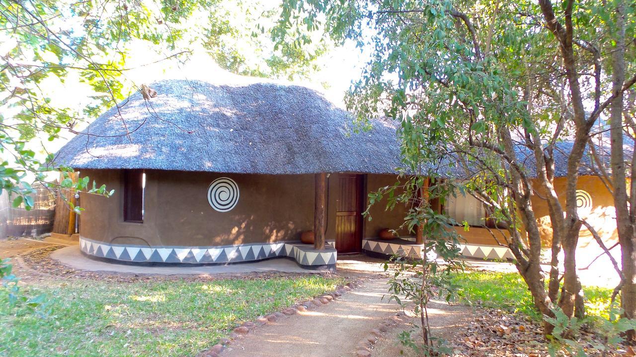 ליבינגסטון Munga Eco-Lodge מראה חיצוני תמונה